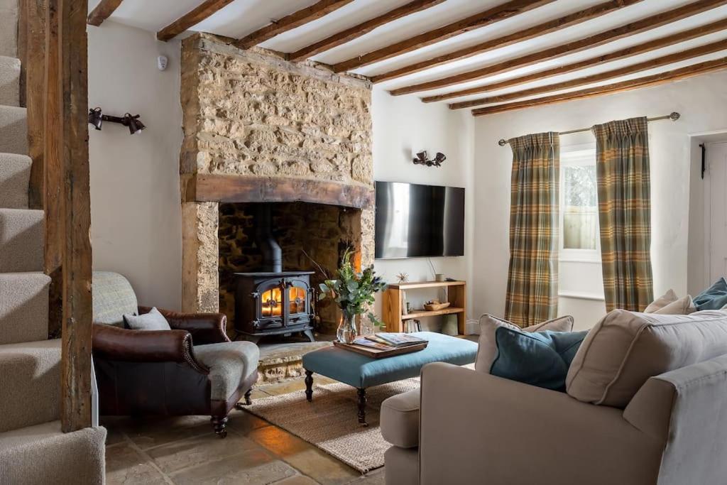 Charming 17Th Century Cotswold Cottage Adlestrop Екстер'єр фото
